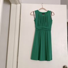 New & Never Worn Enfocus Studio Knee Length Dress Color: Green Size: 4 Dresses Flowy, Studio Green, Knee Length Dress, Knee Length, Colorful Dresses, Womens Dresses, Green, Dresses, Women Shopping