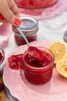 Make any dessert look classy with this super easy 5-minute raspberry purée. Elevate cakes, cheesecakes, ice cream, smoothies and more! Raspberry Puree Recipe, Dessert Fancy, Swedish Chocolate, Mascarpone Cake, Powdered Sugar Icing, Fruit Sorbet, Raspberry Coulis, Cake Cheesecake