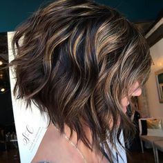 Brown Hair Short Bob, Highlights Brown Hair Short, Chocolate Blonde, Dark Chocolate Brown Hair, Inverted Bob Haircuts, Inverted Bob Hairstyles, Chocolate Brown Hair Color, Hair Color Chocolate, Chocolate Hair