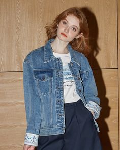 A denim jacket that updates your usual casual outfit.

The retro girly design is cute when you roll up the sleeves.

A convenient item to have on hand this season.

◾️Model
Height: 170cm
Try-on size: M

◾️Material
cotton 100%





Size (cm)
Length
Shoulder
Chest
Sleeve Length


S
60
47
108
62


M
61.5
48.5
112
63


L
63
50
116
64 Trendy Denim Blue Cotton Jacket, Oversized Cotton Denim Jacket For Spring, Spring Cotton Denim Jacket With Pockets, Spring Denim Jacket With Pockets, Trendy Cotton Denim Jacket With Pockets, Relaxed Fit Denim Blue Cotton Jacket, Denim Blue Cotton Jacket With Pockets, Spring Cotton Denim Jacket With Long Sleeves, Spring Long Sleeve Cotton Denim Jacket