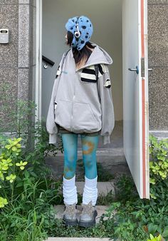 Leg Warmer Outfits Jorts, Yotsuba Core Outfits, Ragged Outfit, Rain Outfit, 일본 패션, Cool Fits, Warm Outfits, Outfit Goals, Japanese Fashion