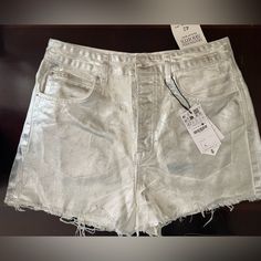 Nwt Metallic Wash Short Size 10 White High Rise Bottoms For Night Out, High Rise White Bottoms For Night Out, High Rise Shorts For Summer Night Out, Chic Jean Shorts For Summer Nights, High Rise Shorts For Spring Night Out, Chic Jean Shorts For Night Out In Spring, Metallic Shorts, Size 10, Womens Shorts