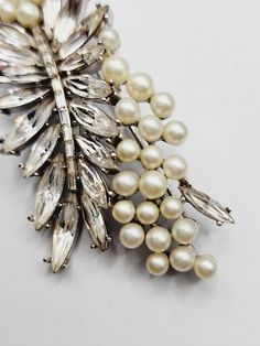 Rare BIG Signed TRIFARI Vintage silver tone FAUX PEARL & Rhinestones Brooch PIN | eBay Rare Jewelry, Rhinestone Brooches, Vintage Watches, Find It, Vintage Silver, Antique Jewelry, Faux Pearl, Brooch Pin, Vintage Antiques