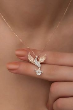 - FREE SHIPPING ! - Rose Gold Phoenix, 925 Sterling Silver Necklace, Phoenix Necklace, Bird Necklace, Bird Jewelry, Rose Gold, Lucky Necklace, Birthday Gift, Valentine's Day Gift, To Mom -Metal Used: 925 Sterling Silver -Stone Type: Zircon -Plating: Rose Gold Plated IF YOU WANT, YOU CAN ADD A GIFT NOTE AND MAKE YOUR MOTHER, SISTER OR FRIEND AND GIRL FRIEND HAPPY.   If you want to see more jewels from us  https://www.etsy.com/shop/Sk7Jewerly Packaging: All Products Are Sent In Gift Box.  You can Silver Bird Necklace, Child Bedroom, Fancy Accessories, Phoenix Necklace, Inexpensive Jewelry, Pretty Jewelry Necklaces, Phoenix Bird, Winter Jewelry, Bird Necklace