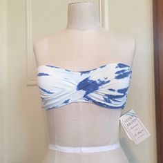 Super Cool Bikini Top From Lucky Brand, Size Medium ... And It Is New With Tags. Blue + White Tie Dye (Each Piece Is Unique!). Twisted Bandeau With A Super Strappy Back. Inside Is Lined In Matching Fabric And Has Removable Cups. Pullover With No Hooks Or Ties. Nylon/Spandex Blend. Size Medium Never Worn. Nwt. Summer, Swimwear, Beach, Bathing Suit, Swimsuit, Bikini, Hippie, Boho, Bohemian, Poolside Fun, Bathing Beauty Bandeau Beachwear Swimwear With Built-in Bra, Summer Beach Tube Top With Built-in Bra, Beachwear Tube Top With Built-in Bra For Vacation, Summer Bandeau Tankini With Built-in Bra, Summer Tube Top With Built-in Bra For Sunbathing, Summer Tube Top With Built-in Bra For Beach Season, Strapless Fitted Tankini With Built-in Bra, Stretch Tube Top With Built-in Bra For Vacation, Bandeau Swimwear With Built-in Bra For Beach Party