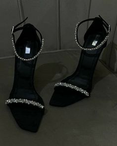 Elegant Shoes Heels, Hak Tinggi, Pretty Heels, Fancy Heels, Luxury Heels, Keeping It Real, Fashion Shoes Heels, Cute Shoes Heels, Shoes Heels Classy