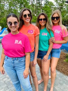 One of our favorite, fun grab 'n go tees! Everyone is loving this 'Shadow Block' Monogram Style💕🛍 United Monograms, Lilly Inspired, Long Sleeve Baseball Tee, Block Letters, Matching Sets Outfit, Monogram Shirts, Comfort Colors Sweatshirt, Top Makeup Products, Fall Denim