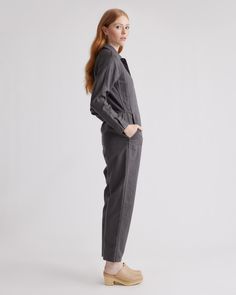 Form, meet function. With an easy zip front, loads of pockets and a durable, yet soft and breathable linen and organic cotton blend, this long sleeve jumpsuit is chock-full of utilitarian features. An elevated twist on vintage coveralls, it’s a truly effortless one and done look.  | Quince | Women's Cotton Linen Twill Long Sleeve Coverall Jumpsuit in Charcoal, Size Medium, Organic Cotton Vintage Coveralls, Barn Boots, Coverall Jumpsuit, Boyfriend Cardigan, Linen Short, Long Sleeve Jumpsuit, Organic Cotton Fabric, Organic Fabrics, Shirt Sleeves