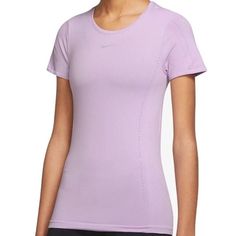 Nike Women’s Dri Fit Advantage Aura Slim Fit Tee Top Lilac Dd0588 530 Small Reta Nwt Length 24 In Pit To Pit 14 In 24-585 Features: Athletic Shirt Size: Womens S Condition: New With Tags Athletic Shirts, Slim Fit Shorts, Active Wear Tops, Workout Tee, Nike Tops, Nike Dri Fit, Top Tee, Dri Fit, Nike Women