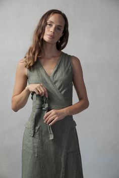 Aurore Linen Midi Dress Natural Beige - LUXMII Khaki Midi Dress, Linen Wrap Dress, Linen Fashion, Linen Midi Dress, Khaki Dress, How To Make Clothes, Fine Linen, Casual Chic Style, Mixing Fabrics