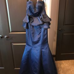 Long Dress -Navy Blue Color.. Very Nice Size 2 Navy Blue Color, Women Long Dresses, Navy Blue Dresses, Size 2, Long Dress, Colorful Dresses, Blue Color, Navy, Maxi Dress