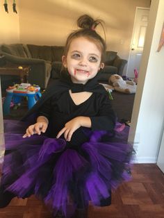 Vampire Toddler Costume Girl, Baby Vampire Costume Girl, Toddler Vampire Costume Girl, Kids Vampire Costume Girl, Diy Vampire Costume Kids, Vampire Make Up Kids, Toddler Vampire Costume, Girl Vampire Costume, Baby Vampire Costume