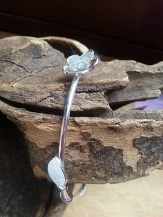 Silver Flower Bangle Sterling Silver Bracelet by flowerpecker Twig Jewelry, Unique Bangle, Wire Wrapped Bangles, Bangles Making, Stacked Bangles, Leaf Charms, Flower Bracelet, Silver Gifts, Silver Flowers