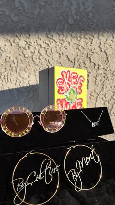 Pick from three different box designs ! Unique and Vibrant. This "Skee Wee" Jewelry box option includes 3 pieces: (1) Pink and Green sunglasses (1) 1908 Chain (silver) (1) set of Gold Hoop earrings (By Culture, By Merit) This box is the perfect for: ♡ Graduations ♡ Greek Picnics  ♡ Probate Gifts ♡ AKAversary ♡ Founder's Day ♡ Just Because Alpha Kappa Alpha Sorority Paraphernalia AKA Paraphernalia Alpha Kappa Alpha Sorority Gifts, Probate Gifts, Alpha Kappa Alpha Paraphernalia, Sorority Paraphernalia, Alpha Kappa Alpha Sorority Paraphernalia, Aka Paraphernalia, Alpha Girl, Skee Wee, Sorority Jewelry