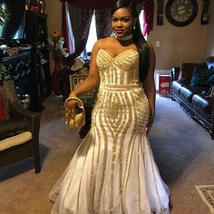 Only Worn Once This Beautiful Gold And White Dress Is In Perfect Condition . It’s Beautiful In Person As It Is In The Picture ... Serious Inquires Only This Dress Was Not Cheap. Size 12-16 Gold And White Dress, White Mermaid Dress, Gold Prom Dresses, White Mermaid, Black Prom Dresses, Mermaid Dress, Classy Women, Size 16, Colorful Dresses