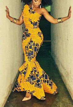 African Prom Dresses, Ghanaian Fashion, African Fashion Designers, Kente Styles, Afrikaanse Mode, Printed Short Dresses, African Maxi Dresses, African Traditional Dresses, African Print Dress