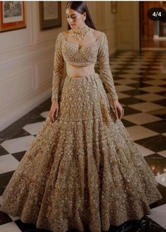 Golden Lehenga Brides, Light Yellow Lehenga, Gold Tissue Lehenga, Choli Style, Tissue Lehenga, Yellow Lehenga Choli, Lehenga Dress