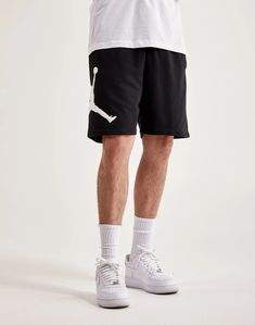 NEW Nike Men's Jordan Jumpman Essentials Fleece HBR Shorts Style: DX9667 Nike Color Code: 010 Black/White Size: Extra Large (XL) Expedited 2-4 Day Shipping via USPS Priority Mail with Tracking Information Once you put these shorts on, you're gonna be tempted to wear them every day. Loopback fleece is soft and lightweight, and the puff-print, silhouette Jumpman logo makes a statement while keeping it classic. Benefits Loopback fleece provides lightweight softness. Back and side pockets stow your Nike Fleece Shorts Outfit, Nike Shorts Outfit Men, Fleece Shorts Outfit, Nike Lifestyle Shoes, Nike Shorts Outfit, Nike Wear, Gym Wear Men, Division 2, Mens Shorts Outfits