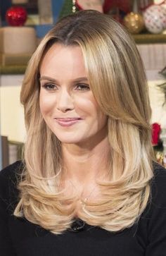 Straight Bob Cut, Amanda Holden, Blonde Woman, Fun Hair, Straight Bob, Popular Hairstyles, Hair Today, Bob Cut