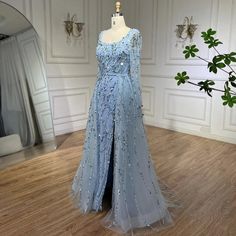 Elegant Green Split Mermaid Evening Gown 2024: Luxury Beaded Dubai for Women's Wedding Party Diy Wedding Dress, Dinner Dress Classy, Mermaid Evening Gown, Bridal Elegance, Mermaid Silhouette, Dinner Dress, Evening Gown, The Details, Diy Wedding