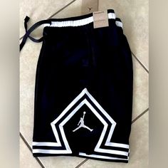 Nike Dri-Fit Air Jordan Diamond Shorts Mens Size Small, Brand New With Tags! Air Jordan Diamond, Jordan Diamond Shorts, Diamond Shorts, Jordan Shorts, Shorts Nike, Jordans For Men, Shorts Athletic, Nike Dri Fit, Air Jordan