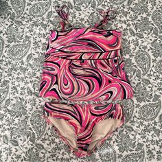 Juicy Couture Girls Swimsuit. 2-Piece Tankini In Bold Colorful Pattern. Adjustable Straps. Like New Condition (Possibly Never Worn) Size 14 Fitted Multicolor Playwear Sets, Fitted Beachwear Sets For Playwear, Fitted Beachwear Playwear Set, Fitted Playful Tankini, Pink Stretch Beachwear Set, Trendy Pink Fitted Tankini, Multicolor Fitted Sets For Poolside, Fitted Playful Pink Tankini, Pink Sleeveless Tankini For Playwear