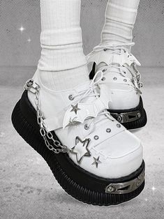 Punk Shoes Aesthetic, White Goth Shoes, Alternative Shoes, Goth Shoes, Alt Clothes, Steampunk Fashion Male, Punk Shoes, Aesthetic Shoes, Outfits With Hats