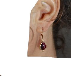 Red 14k Gold Teardrop Earrings, Elegant Gold Garnet Earrings, Gold Garnet Teardrop Earrings, Vintage Red Gemstone Earrings, Red Garnet Teardrop Earrings, Garnet And Gold, Garnet Earrings, Red Earrings, Gold Earrings Dangle