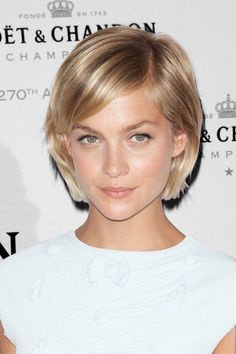 Short Straight Hair, Best Short Haircuts, Hair Crush, Facial Features, Blonde Bobs, Hair Pictures, Hair Today