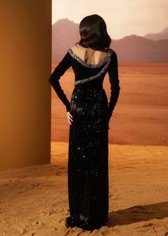 Fitted crepe dress with silver beading – HerTrove Long Dress Fitted, Marchesa Couture, Hannibal Laguna, Saiid Kobeisy, Long Midi, Midi Dress Style, Dress Fitted, Long Midi Dress, Marchesa