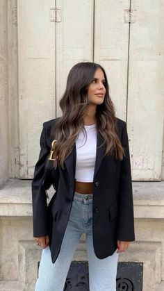 Cute Spring Date Night Outfits, Sleek Girly Outfits, Classy Outfits Blazer, Birthday Fits Casual Winter, 2023 Classy Outfits, Brunch Outfit Inspo Winter, Hoodie Chic Outfit, Casual Elegant Outfits Aesthetic, Outfit Inspo 2023 Spring