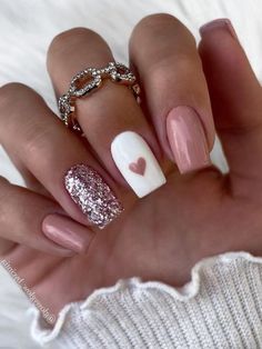 45+ Cute Korean Valentine's Day Nail Designs for Every Taste | Kbeauty Addiction Valentines Nail Art Designs, Unghie Sfumate, Manicure Colors, Valentine Nail Art, February Nails, Nail Designs Valentines, Cute Gel Nails, Dipped Nails, Heart Nails