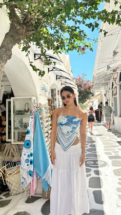 Lucerne Switzerland Outfit, Greece Clothing Aesthetic, Greek Summer Fits, El Salvador Aesthetic Outfit, Crete Greece Outfit, Tropical Vacation Fits, Greece Cruise Outfits, Florence Italy Outfits Summer, Cruise Outfits Aesthetic