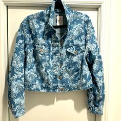 Beautiful Never Worn Excellent Condition Size M Trendy Long Sleeve Denim Jacket With Floral Print, Trendy Long Sleeve Floral Denim Jacket, Trendy Denim Jacket With Floral Print, Trendy Denim Floral Print Outerwear, Trendy Floral Print Denim Jacket, Fitted Blue Cropped Cotton Jacket, Fitted Blue Cotton Cropped Jacket, Denim Floral Print Long Sleeve Outerwear, Fitted Floral Print Denim Jacket