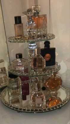 Perfume Display, Makijaż Smokey Eye, Room Makeover Inspiration