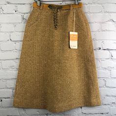 Summit Of Boston Continental Walker Herringbone Wool Blend Skirt Size: 8 (Vintage Sizing) - Please Refer To Approx. Measurements To Ensure Fit Color: Amber Yellow New With Tags Vintage Deadstock This Deadstock Vintage Continental Walker Summit Of Boston Wool Blend Belted Knee-Length Skirt Is Amazing! Quality Made, This Skirt Is Lined And Features A Back Button/Zipper Closure, Faux Front Pockets And A Unique Belt With Chain Detailing. Tagged As An 8, But Fits Much Smaller Approx. Lay Flat Measure Retro Brown Skirt With Pockets, Vintage Brown Knee-length Skirt, Vintage Knee-length Brown Skirt, Vintage Fall Skirt, Vintage Skirt For Fall, Vintage Lined Skirt For Fall, Vintage Fashion Skirt For Spring, Spring Vintage Skirt For Vintage Fashion, Spring Vintage Fashion Skirt