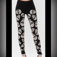 Brand New In Package - Vocal Usa - Black All Over Leggings With White Skulls And High Waist. 92% Rayon, 8% Spandex Please Ask Questions Below. Bundle To Save $$$. Casual Black Pants With Skull Print, Casual Black Skull Print Bottoms, Casual Black Bottoms With Skull Print, Black Skull Print Bottoms For Halloween, Black Skull Print Bottoms For Fall, Halloween Stretch Skull Print Leggings, Black Skull Print Leggings For Halloween, Fitted Skull Print Leggings For Halloween, Halloween Skull Print Black Leggings