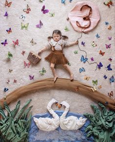 Cool Ceiling Ideas, Creative Monthly Baby Photos, Ceiling Inspiration, Dečije Sobe, Monthly Photoshoot, Photoshoot Boy, Floral Machine Embroidery Designs, Pumpkin Spiced Latte, Idea Photography