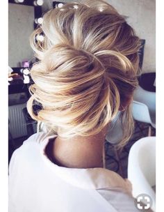 Lovely loose French twist bun Up Dos, Elegant Wedding Hair, Best Wedding Hairstyles, Hair Done, Wedding Hair Inspiration, Wedding Hairstyles Updo, French Twist, Wedding Updo, Wedding Hairstyles For Long Hair