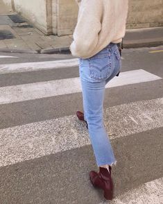 Ulzzang Aesthetic, Blue Instagram, Look Adidas, Moda Denim, Estilo Indie, Stylish Lifestyle, Denim Outfits, Skandinavian Fashion, Denim On Denim