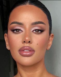 Pink Brown Makeup Look, Neutral Glam Makeup Brown Eyes, Glowing Skin Makeup, Daytime Makeup, Eye Makeup Styles, Makeup Eye Looks, Glamour Makeup