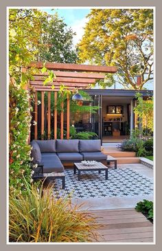 Discover how to elevate your outdoor oasis with our top 5 useful ideas for stunning patio design. From cozy seating arrangements to vibrant greenery, these tips will transform your patio into a stylish retreat perfect for relaxation and entertaining. Whether you have a small balcony or a spacious backyard, our creative concepts will inspire you to maximize your outdoor space and create a welcoming atmosphere for friends and family. Dive into the world of patio design today! Backyard Gardening Design, Backyard Garden Inspiration, Flowers Backyard, Backyard Garden Design Ideas, Contemporary Garden Rooms, Landscape Backyard, Backyard Gardens, Design Backyard, Landscaping Backyard