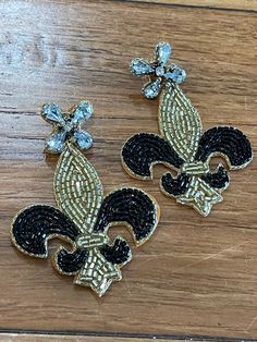 Gorgeous Black and Gold Beaded Fleur de Lis Earrings – Mon Belle Amie Saints Game, The Saints, Gold Beads, Black And Gold, Louisiana, Online Boutique, Gift Guide, Gold, Black