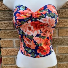 Sweetheart Tube Top Is Padded. Tube Top & Bandeau Are Nwt. Sweetheart Tube Top Brand: Ambiance Apparel Size: Small 95% Cotton 5% Spandex Color: Blue, Orange, Pink, Green, Yellow Length: Approx. 10” Bandeau Brand: Derek Heart Size: Small 95% Cotton 5% Spandex Color: Multi-Colored Red Halter Top, Black Lace Crop Top, Light Pink Sweaters, Boho Cardigan, Pink Green Yellow, Ribbed Shirt, Lace Tee, Small Crop Tops, Blue Crop Tops