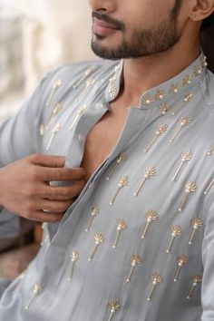 Specific Shirts, Traditional Indian Mens Clothing, India Fashion Men, Indian Wedding Suits Men, Latest Kurta Designs, Indian Wedding Clothes For Men, Boys Kurta Design, Wedding Kurta For Men, Groom Dress Men