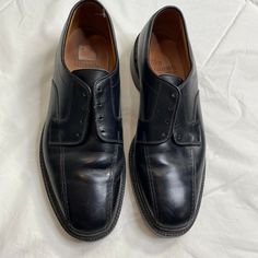 Allen Edmonds Hillcrest Men’s Black Leather Derby Dress Shoes Sz 9.5 D. Missing shoe laces A081221 Formal Black Leather Derby Shoes, Timeless Leather-sole Dress Shoes For Derby, Semi-formal Fitted Leather Derby Shoes, Black Leather Lined Lace-up Shoes For Derby, Luxury Leather-lined Men's Shoes For Derby, Derby Dress, Allen Edmonds, Men Dress, Shoe Laces