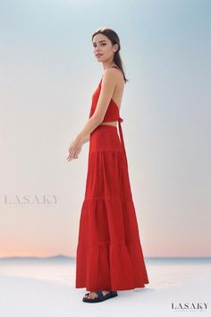 Lasaky - Two-piece set consisting of a high-waisted pleated skirt and a form-fitting backless top with a round neckline. Bodycon Tops, High Waisted Pleated Skirt, Backless Top, Denim Midi Skirt, Body Con Skirt, Round Neck Tops, Collar Top, Pleated Midi Skirt, Crew Neck Top