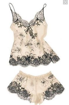 Carine Gilson, Pijamas Women, Lingerie Babydoll, Lingerie Inspiration, Cute Lingerie, Pretty Lingerie, Dolce E Gabbana, Vintage Lingerie, Beautiful Lingerie