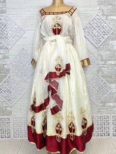 Habesha Graduation, Habesha Clothes, Eritrean Clothing, Ethiopian Wedding Dress, Habesha Wedding, Eritrean Dress, Ethiopian Culture, Beautiful Ethiopian, Ethiopian Wedding