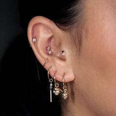 Conch Claw Earring Double Conch Piercing, Double Conch, Japanese Wind Chimes, Claw Earrings, Pretty Ear Piercings, Conch Piercing, Montana Sapphire, Beauty Ideas, Salt And Pepper Diamond